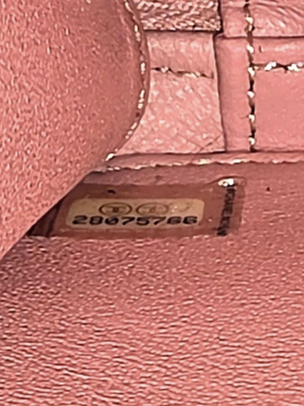 Chanel Pink Tweed CC Filigree Vanity Case - Picture 7 of 15